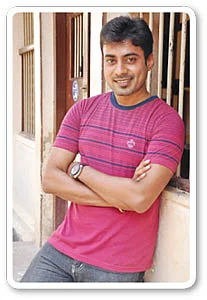 கல்யாணச் செய்திகள் வாசிப்பது பிரியா!