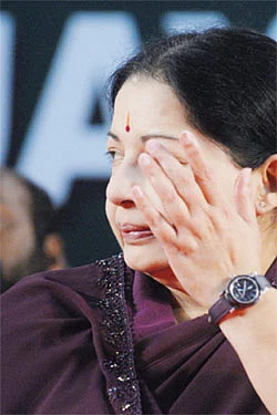 அதிர வைத்த ஆச்சார்யா!