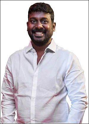 முதன்முதலாக...