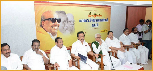 மிஸ்டர் கழுகு: “எனக்கு இல்லாதது உனக்கு எதற்கு?” - ஆட்சியைக் கவிழ்க்கிறார் தினகரன்!