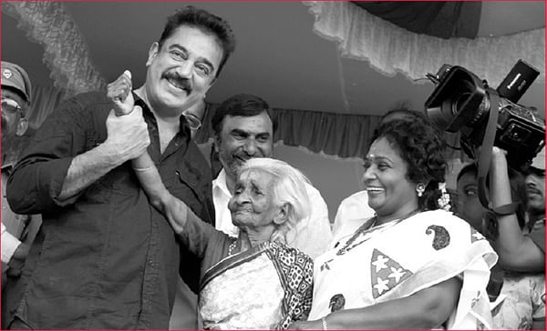 மிஸ்டர் கழுகு: நள்ளிரவில் பணத்தை திருப்பிக் கொடுத்த அமைச்சர்!