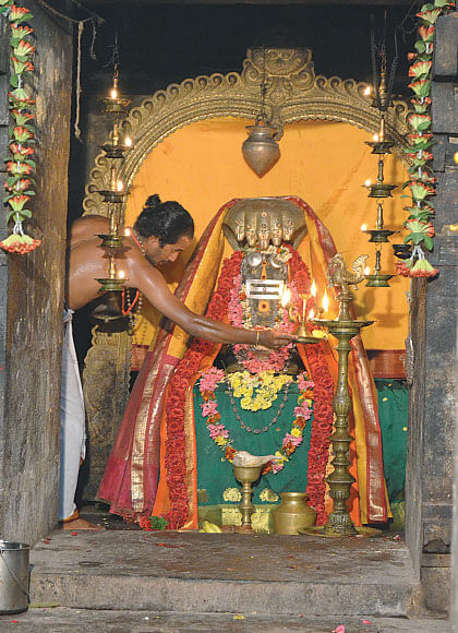 இதோ... எந்தன் தெய்வம்! - 24