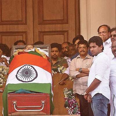 மன்னார்குடி ரீவைண்ட் ஜாதகம்