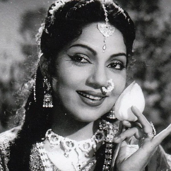 "பானுமதி அம்மாவுக்கு சீனியர் நடிகர்களே பயப்படுவாங்க!'' - ரோஜா #HBDBhanumathi