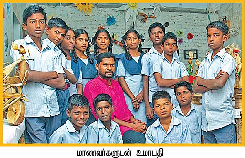 சின்னக் குச்சியும் வண்ணக் கலையாகும்!