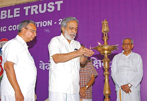 வேதம் சிறக்கட்டும்... லோகம் செழிக்கட்டும்!