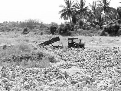 இனி உங்கள் நிலம் உங்களுக்கு இல்லை!