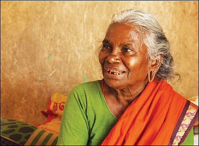 புள்ளைகளை மதுக்கடைக்கு அனுப்புறதா வளர்ச்சி?