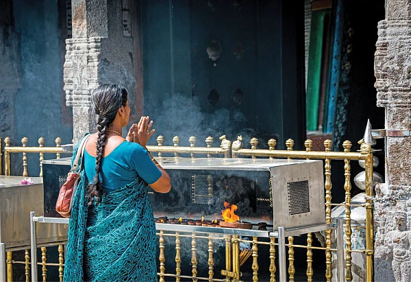 கேள்வி-பதில்: ஸ்வாமி பெயருக்கு அர்ச்சனை செய்யலாமா?