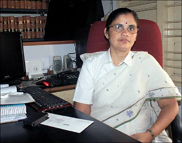 இல்லத்தரசிகளுக்கு சம்பளமா ?