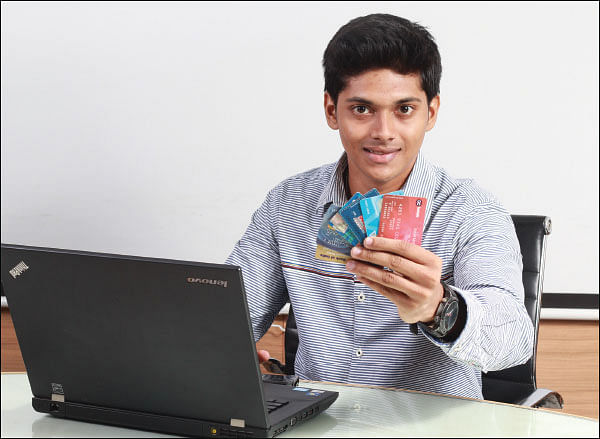 போட்டித் தோ்வுகளில் பொருளாதாரம் - 15 - கிரெடிட் கார்டு வரவா... செலவா?
