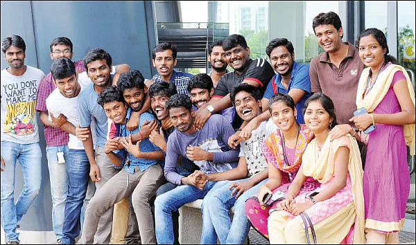 ‘ஜோ ஹோ’ ஆச்சர்யம்... பதினாறில் பயிற்சி... பதினெட்டில் வேலை!