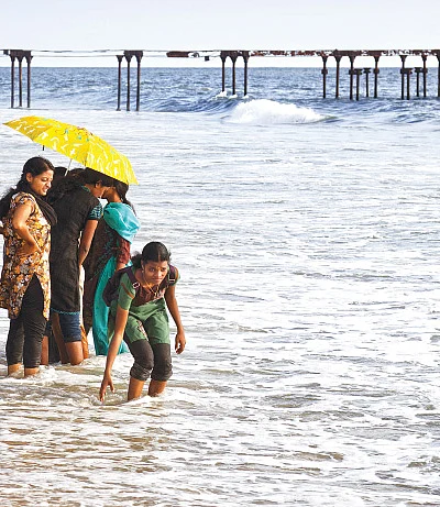 கடல் குளியல்...
