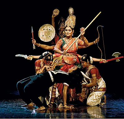நாயகி... நர்த்தகி!