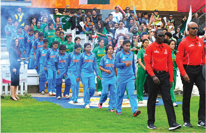 கலக்குங்க கேர்ள்ஸ்!