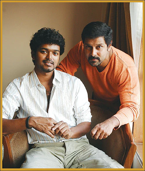 விஜய் - விக்ரம் செம ஸ்பெஷல் சந்திப்பு!
