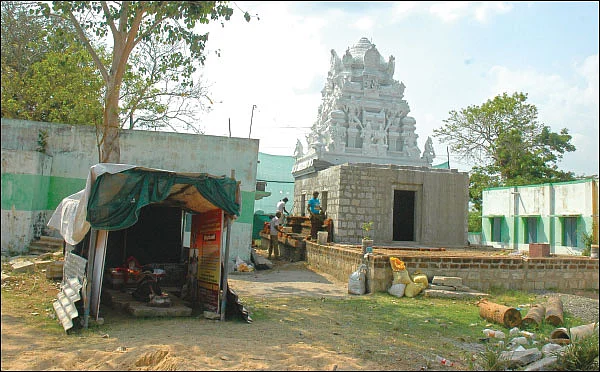 கும்பாபிஷேகத்துக்குக் காத்திருக்கும் பிரம்மேஸ்வரர் ஆலயம்!