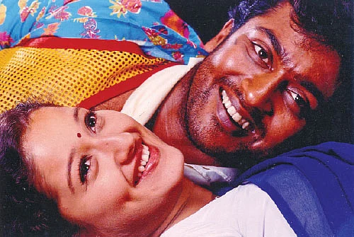 நாயகி - காமெடி கதாநாயகி!