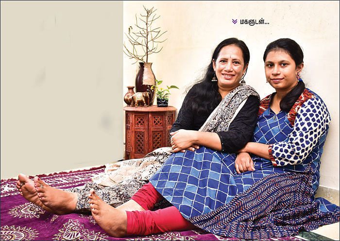 பேசப் பேச பூக்கள் பேசுதே! - சுமதி ராம்