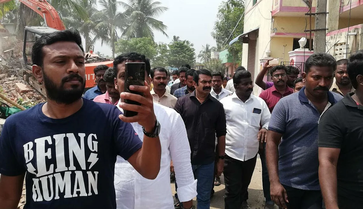 'நீதி மன்றங்கள், கல்லூரிகளை இடிக்க முடியுமா?' - வீடுகள் இடிக்கப்பட்டதற்கு எதிராகக் கொதித்த சீமான்!