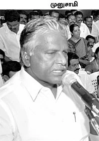 அத்வானியே சொல்லிட்டார்... அம்மாதான் பிரதமர்!