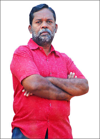 “இலக்கியவாதிகள் போராட்டங்களில் முன் நிற்க வேண்டும்!”