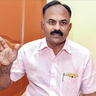 லஞ்சத்துக்கு எதிராக தேனி தியாகி மகன்!