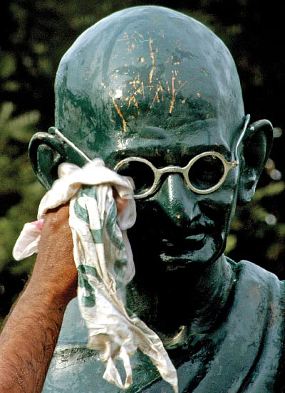 புகைப்படங்களும் பேசும்!