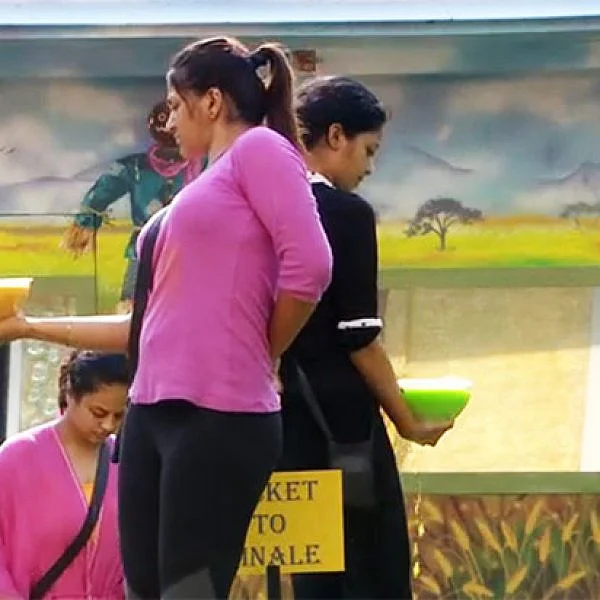 ஃபைனலில் ஜனனி... அப்போ ஐஸ்வர்யா `எவிக்ட்'-டா?! #BiggBossTamil2