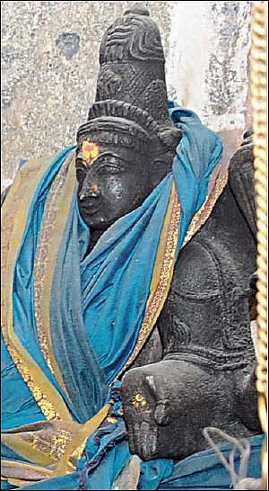 ஆலயம் தேடுவோம்: சிதிலமுற்ற மண்டபத்தில்... கடகம் வழிபட்ட கயிலையான்!