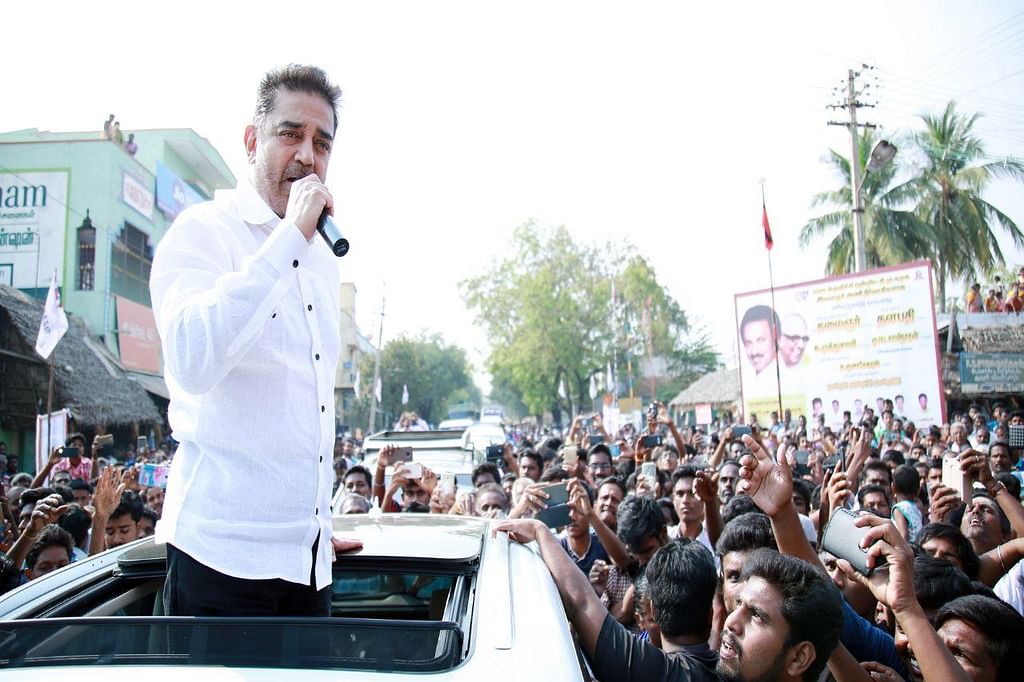 ’சிலை வைப்பதில் வித்தியாசமான கருத்துடையவன் நான்!’ - கமல் பளீச்