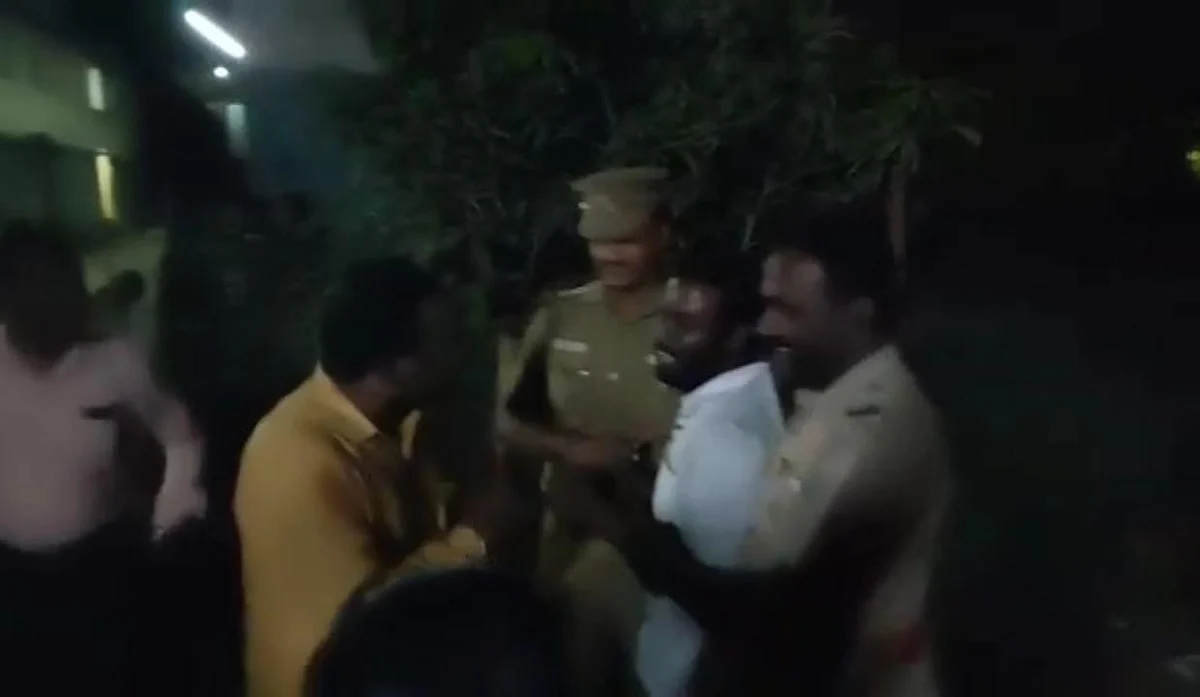 `இப்படியும் ஒரு காதல் போராட்டம்' - அதிர்ச்சியில் முதல் கணவர்