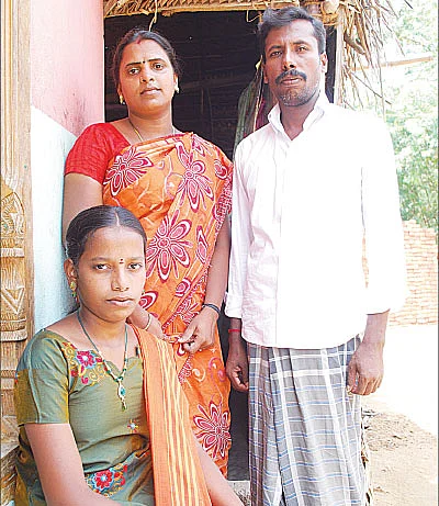 வசதி இல்லை... வாய்ப்பு இல்லை... மார்க்குகளுக்கோ குறைவில்லை!