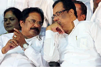 அலசி ஆராய்வது அப்பாடக்கர்!