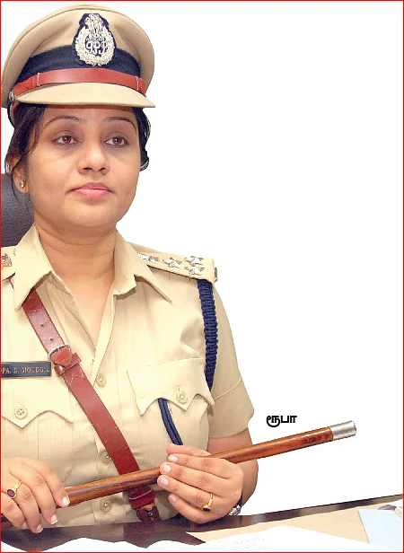 ரூபாவை சீண்டிய சசிகலா!