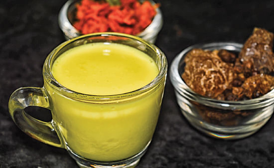 இது தங்க மசாலா! - ஆரோக்கியம் காக்கும் மஞ்சள் உணவுகள்