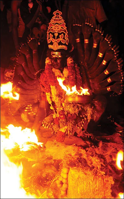 சக்தியாய் சிவம்... சிவமயமாய் சக்தி!