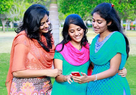 மழுங்கடிக்கும் இணையம்... மறக்கடிக்கும் ஃபேஸ்புக்!