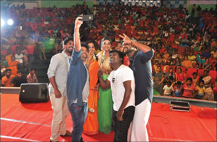 `லூட்டி’கள் முதல் பாட்டிகள் வரை... மனம் மயக்கிய மதுரை ஜாலி டே!