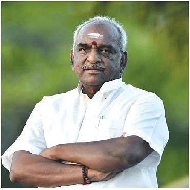 அலசி ஆராய்வது அப்பாடக்கர்!