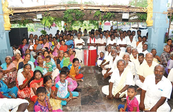 திருவிளக்கு பூஜை... - திருப்பட்டூர் திருவிழா!
