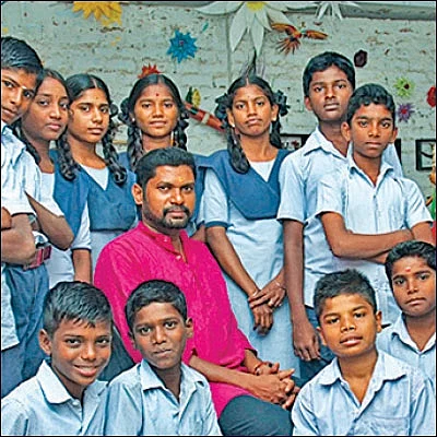 சின்னக் குச்சியும் வண்ணக் கலையாகும்!
