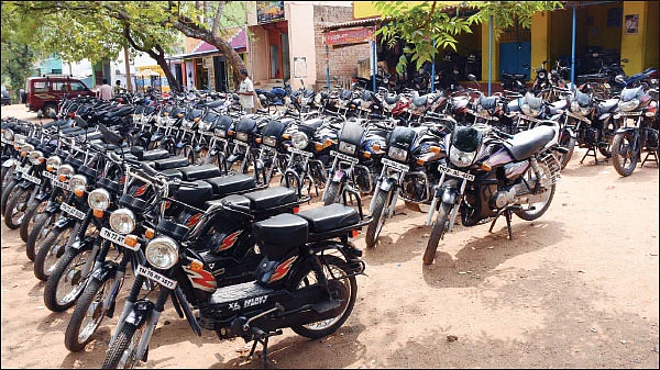 பழைய பைக்... பக்கா மவுசு... நெல்லை சாலையில் மோட்டார் சந்தை!