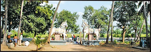 சூரக்கோட்டை - ஸ்ரீபரமநாத அய்யனார்