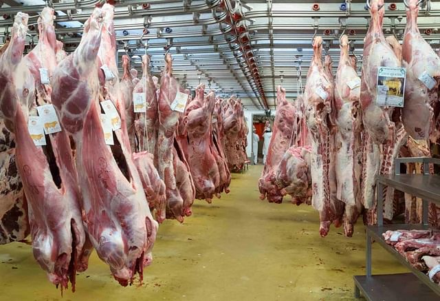 மாட்டிறைச்சி தடை அறிவிப்பாணையைப் திரும்பப் பெற்ற மத்திய அரசு! | Central  government withdraw slaughter ban GO