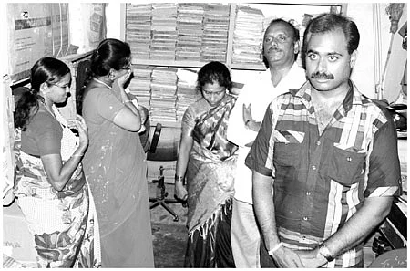 ''அதுக்குப் பிறகு சுவிட்ச் ஆஃப் பண்ணிட்டாங்க!''