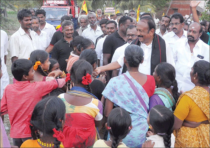 “புலிகளின் துரோகிகள் சீமானின் பாதுகாவலர்கள்!”