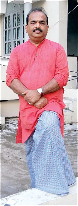 ‘ஆடி’ முடியட்டும்... ஆட்சியைக் கலைக்க நேரம் வரும்! - நாஞ்சில் சம்பத் தடாலடி