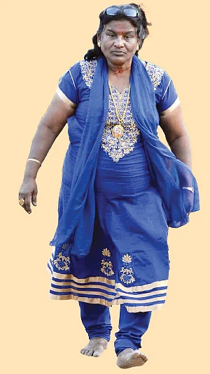 எப்படி இருக்கிறார் கரகாட்டக் கலைஞர் மோகனாம்பாள்?