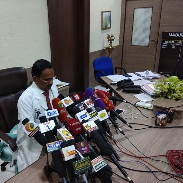 ராகிங் புகார்... 19 மாணவர்களை இடைநீக்கம் செய்த மதுரை அரசு மருத்துவக் கல்லூரி!